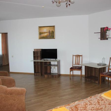 Velyka Omelyana Hotel - Restaurant "Lion'S Heart" מראה חיצוני תמונה