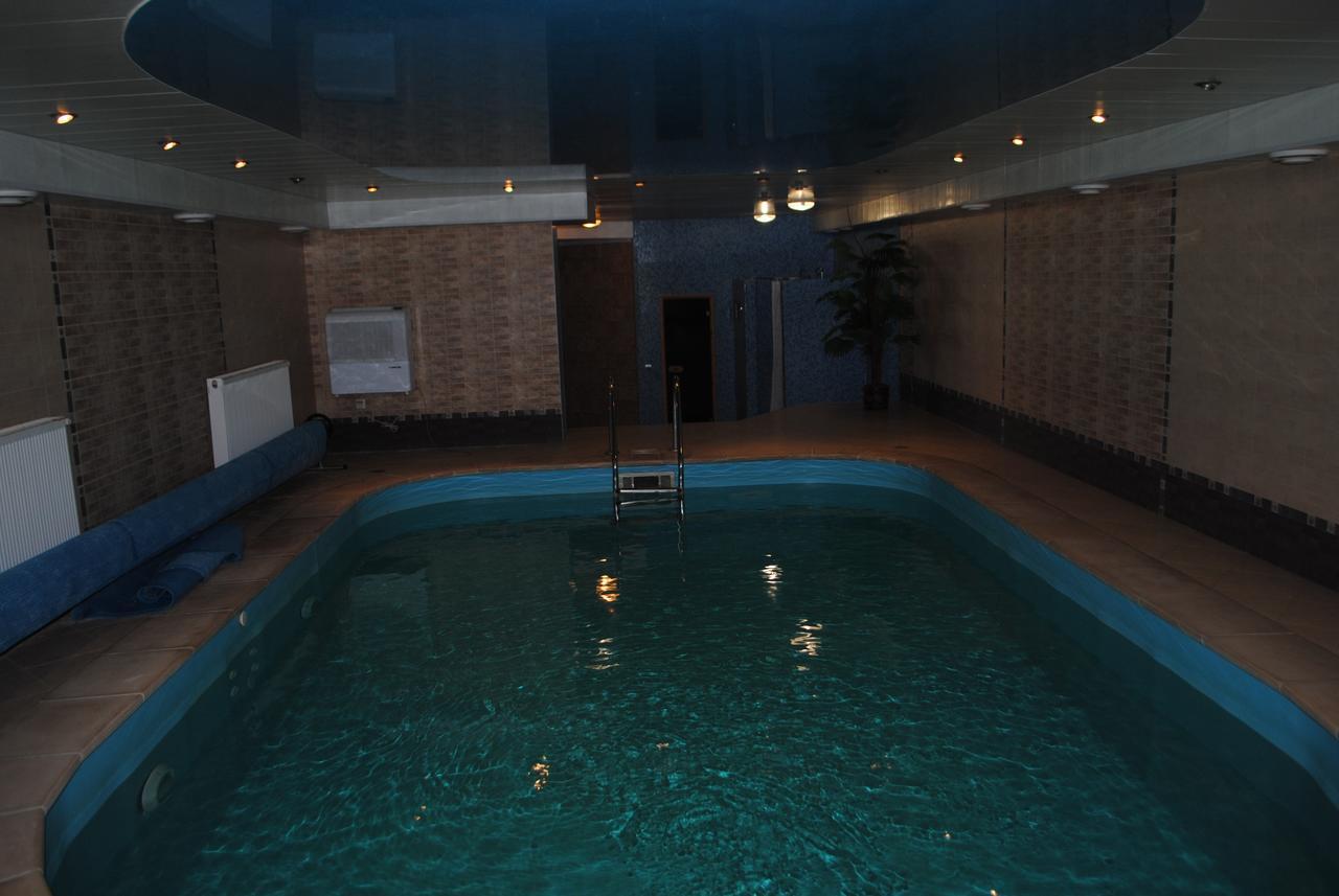 Velyka Omelyana Hotel - Restaurant "Lion'S Heart" מראה חיצוני תמונה