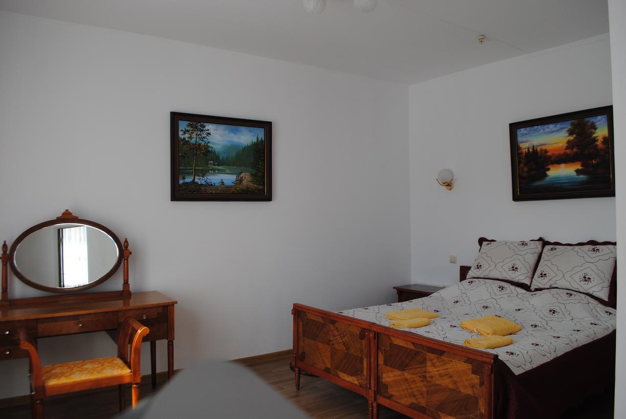 Velyka Omelyana Hotel - Restaurant "Lion'S Heart" מראה חיצוני תמונה