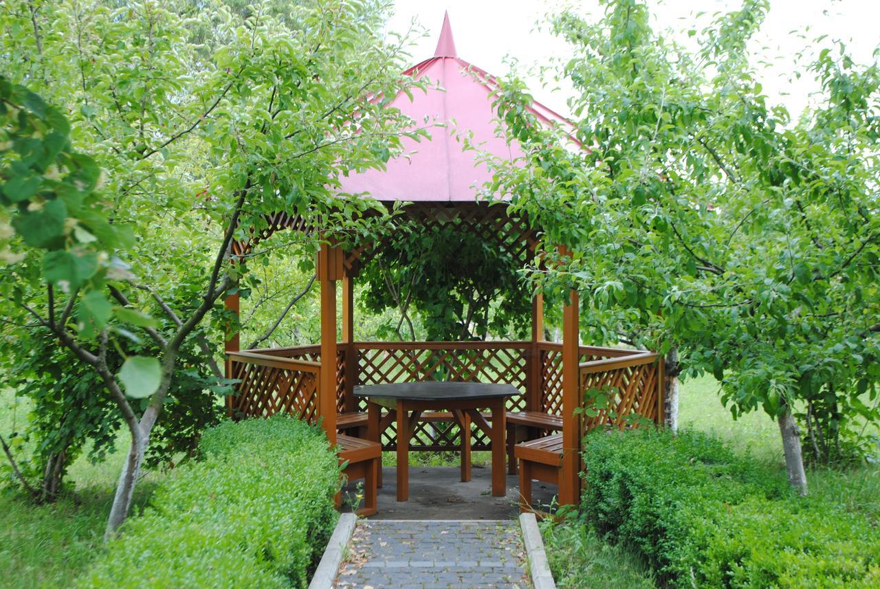 Velyka Omelyana Hotel - Restaurant "Lion'S Heart" מראה חיצוני תמונה