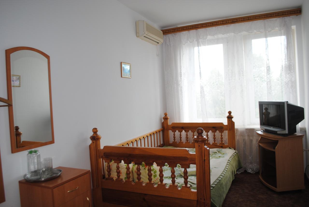 Velyka Omelyana Hotel - Restaurant "Lion'S Heart" מראה חיצוני תמונה