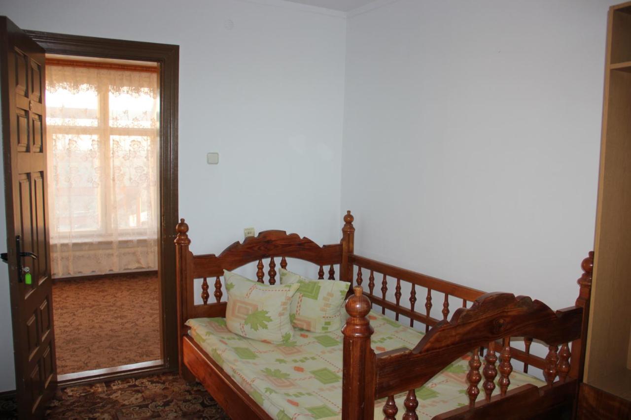 Velyka Omelyana Hotel - Restaurant "Lion'S Heart" מראה חיצוני תמונה