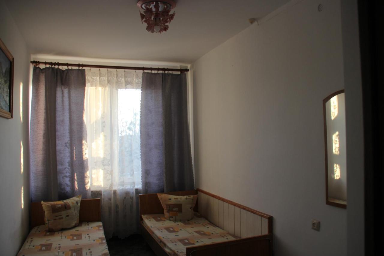 Velyka Omelyana Hotel - Restaurant "Lion'S Heart" מראה חיצוני תמונה